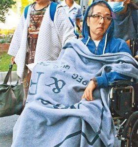 音乐才子袁惟仁境遇凄惨,摔倒成植物人卧床不起,儿女均不在身边
