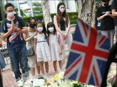 嘘国歌,哭女王的香港人:真到了英国会怎样?