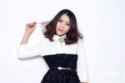 抖音也许我错过幸福的时分这座城多了个伤心的人是什么歌《再见只是陌生人》歌