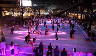 上海这个新开滑冰场整点会“下雪”?滑冰菜鸟感觉很好玩,专业人士却有自己看