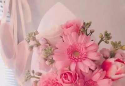 钟楚曦为什么和李现分手前女友钟楚曦和李现谈过恋爱吗?