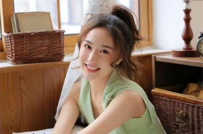 嘴笨如何跟相亲对象聊天,初次和相亲对象怎么聊天