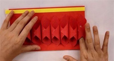 小学生手工制作灯笼教程(小学生手工制作灯笼简单又好看)