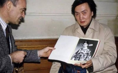 法官外交官爱上名伶时佩璞,生下一个儿子,18年才发现妻子是男人