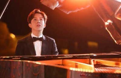 李云迪和朗朗谁的成就更高论乐坛钢琴上的成就谁更有名气