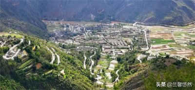 铜都绿汁 凤凰花开