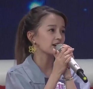 身高1米3“袖珍女孩”走红全网,颜值爆表,追求者太多很烦恼!