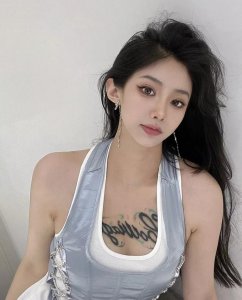 盘点2022年十大有纹身的网红美女(超高颜值)!!系列二