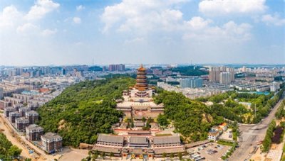 辽源“龙山公园”西门简介